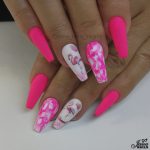 Flamingo nails pink and white
