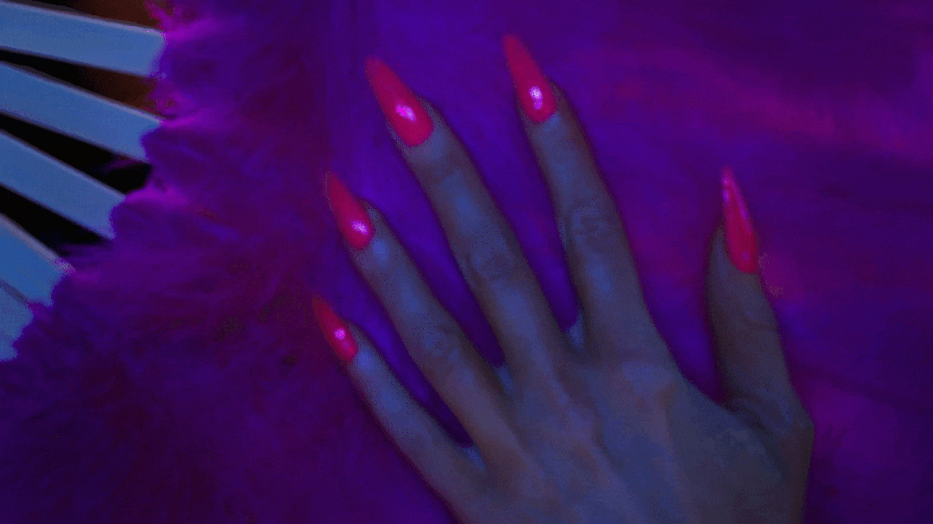 long nails from showgirl commection